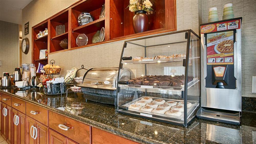 Best Western Plus Montezuma Inn And Suites Лас-Веґас Ресторан фото